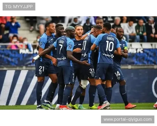 巴黎FC与里昂首发阵容分析：聚焦伊科内与奥塔维奥的关键角色